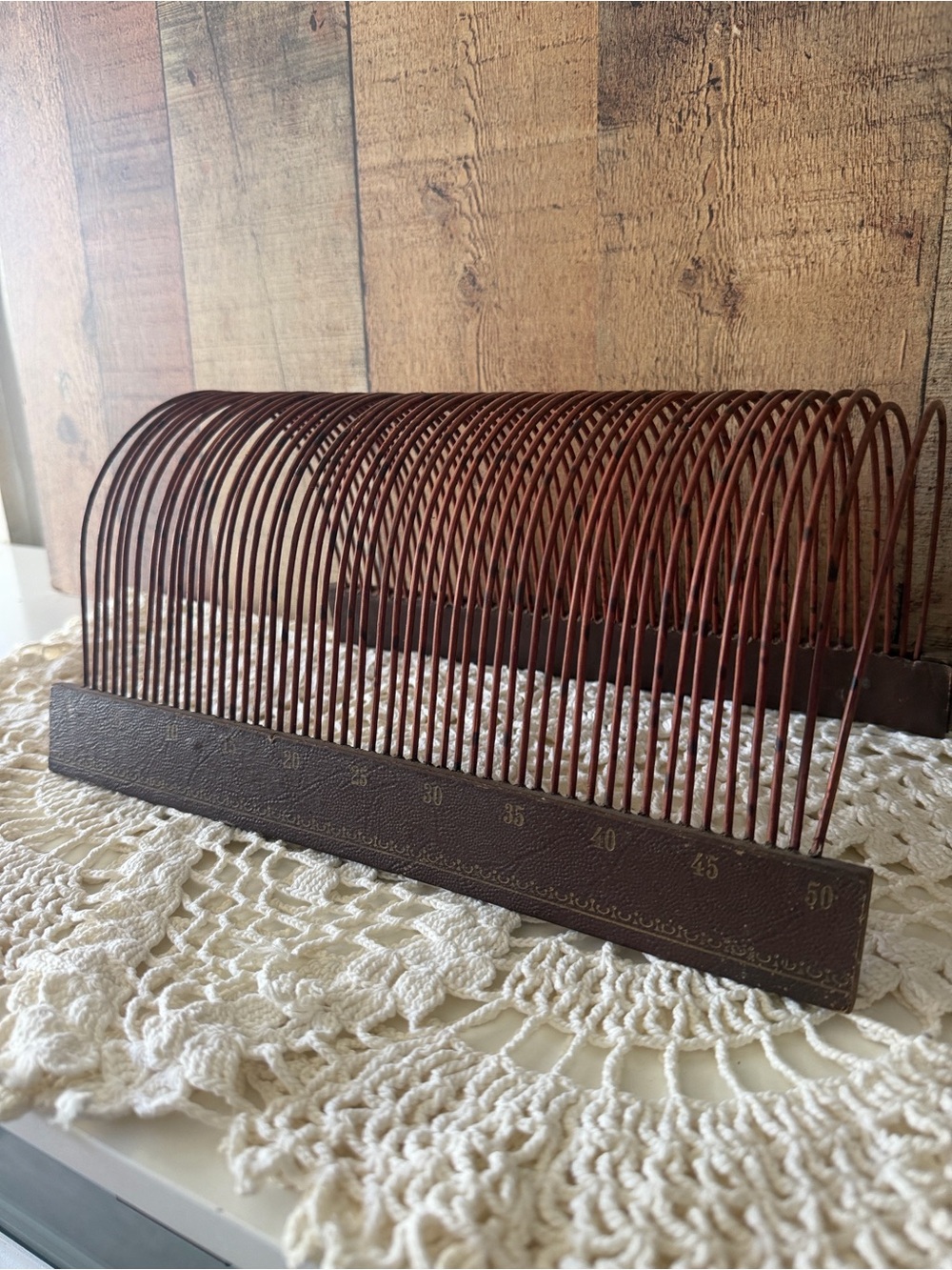 Mid Century Modern Peerless Album Co Wire Record Rack for 45’s vinyl accessories